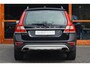 Volvo XC70 T5 FWD Summum | Dealer Onderhouden | Panoramadak | Automaat | Stoelverwarming | Rondom Parkeersensoren |