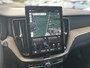 Volvo XC60 T6 Plug-in hybrid AWD Plus Dark | 360 Graden Camera | Trekhaak | Panoramadak | Apple Carplay | Stoel- en Stuurverwarming |