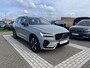 Volvo XC60 T6 Plug-in hybrid AWD Plus Dark | 360 Graden Camera | Trekhaak | Panoramadak | Apple Carplay | Stoel- en Stuurverwarming |