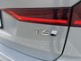 Volvo XC60 T6 Plug-in hybrid AWD Plus Dark | 360 Graden Camera | Trekhaak | Panoramadak | Apple Carplay | Stoel- en Stuurverwarming |