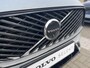 Volvo XC60 T6 Plug-in hybrid AWD Plus Dark | 360 Graden Camera | Trekhaak | Panoramadak | Apple Carplay | Stoel- en Stuurverwarming |