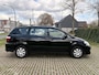 Toyota Avensis Verso 2.0i Linea Luna 6p. - airco - cruise control