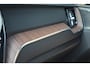 Volvo XC60 T6 Hybride AWD Plus Dark | Geventileerde stoelen | Panoramadak | Trekhaak | Stoel + Stuur Verwarmd | Adaptive Cruise |