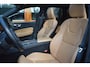 Volvo XC60 T6 Hybride AWD Plus Dark | Geventileerde stoelen | Panoramadak | Trekhaak | Stoel + Stuur Verwarmd | Adaptive Cruise |