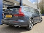 Volvo V60 Cross Country 2.0 D4 AWD Intro Edition / Polestar-Engineered / Automaat / NL-Auto / Dealer-Onderhouden / Vol-Leder / Stoelverwarming V+A / Stuurverwarming / Adaptieve Cruise-Control / Elektr.-Wegklapbare Trekhaak / Keyless / Elektr.-Achterklep / Dodehoek-Detectie / Apple-Carplay & Android-Auto / Adaptieve LED-Koplampen / Climate-Control / DAB Radio-Bluetooth / Navi / PDC V+A / 18'' LMV / ENZ.