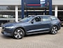 Volvo V60 Cross Country 2.0 D4 AWD Intro Edition / Polestar-Engineered / Automaat / NL-Auto / Dealer-Onderhouden / Vol-Leder / Stoelverwarming V+A / Stuurverwarming / Adaptieve Cruise-Control / Elektr.-Wegklapbare Trekhaak / Keyless / Elektr.-Achterklep / Dodehoek-Detectie / Apple-Carplay & Android-Auto / Adaptieve LED-Koplampen / Climate-Control / DAB Radio-Bluetooth / Navi / PDC V+A / 18'' LMV / ENZ.