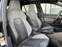 Volkswagen Golf 1.5 eTSI R-Line Business | Panoramadak | Keyless | Stoel verwarming | Camera |