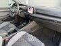 Volkswagen Golf 1.5 eTSI R-Line Business | Panoramadak | Keyless | Stoel verwarming | Camera |