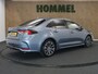 Toyota Corolla 1.8 Hybrid Active - AFNEEMBARE TREKHAAK - TREKGEWICHT 750 KG - NAVIGATIE - CLIMATE CONTROL - 17 INCH LICHT METALEN VELGEN - KEYLESS ENTRY/ START- CAMERA - ADAPTIEVE CRUISE CONTROL - LENDESTEUN VERSTELLING BESTUURDERSSTOEL - PARKEERSENSOREN VOOR/ ACHTER - VOLLEDIG DEALER ONDERHOUDEN