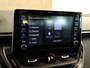 Toyota Corolla 1.8 Hybrid Active - AFNEEMBARE TREKHAAK - TREKGEWICHT 750 KG - NAVIGATIE - CLIMATE CONTROL - 17 INCH LICHT METALEN VELGEN - KEYLESS ENTRY/ START- CAMERA - ADAPTIEVE CRUISE CONTROL - LENDESTEUN VERSTELLING BESTUURDERSSTOEL - PARKEERSENSOREN VOOR/ ACHTER - VOLLEDIG DEALER ONDERHOUDEN