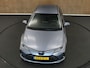 Toyota Corolla 1.8 Hybrid Active - AFNEEMBARE TREKHAAK - TREKGEWICHT 750 KG - NAVIGATIE - CLIMATE CONTROL - 17 INCH LICHT METALEN VELGEN - KEYLESS ENTRY/ START- CAMERA - ADAPTIEVE CRUISE CONTROL - LENDESTEUN VERSTELLING BESTUURDERSSTOEL - PARKEERSENSOREN VOOR/ ACHTER - VOLLEDIG DEALER ONDERHOUDEN