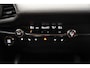 Mazda 3 2.0 e-SkyActiv-X 186pk Luxury [ LED Leder Navi Apple/Android Camera ]