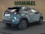 Toyota Yaris Cross 1.5 Hybrid 130 Dynamic - DIRECT NIEUW UIT VOORRAAD LEVERBAAR - NAVIGATIE - PARKEERSENSOREN VOOR/ ACHTER - VOORSTOELEN VERWARMD - STUUR VERWARMD - DODEHOEK DETECTIE - KEYLESS ENTRY/ START - CLIMATE CONTROL - APPLE CARPLAY/ ANDROID AUTO
