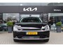 Kia EV6 Light Edition 58 kWh | Trekhaak | Stuur + Stoelverwarming | Navigatie | Camera | Tot 10Jr. Kia-garantie |