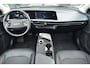 Kia EV6 Light Edition 58 kWh | Trekhaak | Stuur + Stoelverwarming | Navigatie | Camera | Tot 10Jr. Kia-garantie |