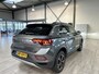Volkswagen T-Roc 1.0 TSI 110 pk Life Business | Navi | Clima | LED | Stoelverwarming | 4 seiz. banden | Privacy glass
