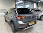 Volkswagen T-Roc 1.0 TSI 110 pk Life Business | Navi | Clima | LED | Stoelverwarming | 4 seiz. banden | Privacy glass
