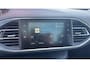 Peugeot 308 1.2 PureTech Blue Lease Executive TREKHAAK / PANORAMADAK / CAMERA / CARPLAY / NAVI / CLIMA / PDC / BLUETOOTH / CRUISE / NL-AUTO