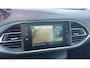 Peugeot 308 1.2 PureTech Blue Lease Executive TREKHAAK / PANORAMADAK / CAMERA / CARPLAY / NAVI / CLIMA / PDC / BLUETOOTH / CRUISE / NL-AUTO