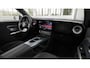 Mercedes-Benz GLB 250+ Business Solution AMG 85.5 kWh | Panoramadak | Stoelverwarming | LED koplampen | AMG-Line | Sportstoelen |