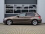 BMW 1-Serie 114i Upgrade Edition | Leder | Schuifdak | Xenon | Sportstoelen | PDC