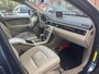 Volvo XC70 2.4 D5 Kinetic *FULL-OPTION*
