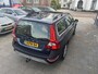 Volvo XC70 2.4 D5 Kinetic *FULL-OPTION*