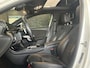 Mercedes-Benz A-klasse 180 Business Solution AMG | AMG-styling | Panorama-dak | Achteruitrijcamera | Carplay | Cruise Control | Stoelverwarming | LED koplampen |