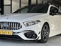 Mercedes-Benz A-klasse 180 Business Solution AMG | AMG-styling | Panorama-dak | Achteruitrijcamera | Carplay | Cruise Control | Stoelverwarming | LED koplampen |
