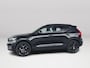 Volvo XC40 B4 Plus Black Edition | Panoramadak | 360° camera | Harman Kardon | Stoel- en Stuurverwarming | Trekhaak