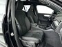 Volvo XC40 B4 Plus Black Edition | Panoramadak | 360° camera | Harman Kardon | Stoel- en Stuurverwarming | Trekhaak