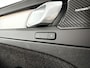 Volvo XC40 B4 Plus Black Edition | Panoramadak | 360° camera | Harman Kardon | Stoel- en Stuurverwarming | Trekhaak
