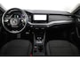 Skoda Octavia Combi 1.0 e-TSI Business Edition Automaat Trekhaak Navigatie Clima Adaptive Cruise 18 inch LMV Parkeersensor Elektrische Achterklep