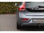 Volvo V40 1.6 D2 Momentum 🚗1e eigenaar 👤 | Dealer onderhouden ✔️ | Navi 🧭 | Cruise 🚗 | ECC ❄️ | Volvo veiligheid 🔒📸 | Dubbele uitlaten