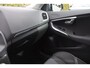 Volvo V40 1.6 D2 Momentum 🚗1e eigenaar 👤 | Dealer onderhouden ✔️ | Navi 🧭 | Cruise 🚗 | ECC ❄️ | Volvo veiligheid 🔒📸 | Dubbele uitlaten