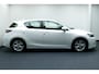 Lexus CT 200h Sport Edition. Wit Metallic, Camera, Navi, Clima, 17"LMV All Season Banden