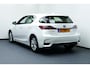 Lexus CT 200h Sport Edition. Wit Metallic, Camera, Navi, Clima, 17"LMV All Season Banden