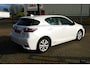 Lexus CT 200h Sport Edition. Wit Metallic, Camera, Navi, Clima, 17"LMV All Season Banden