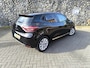 Renault Clio 1.0 TCe Intens Stoel verwarming, DAB, Carplay, parkdistance, prive glas, 17 inch velgen, cruise + climate control