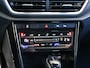 Volkswagen T-Roc 1.5 TSI R-Line Edition | verwarmd stuur | IQ-light | Apple Carplay/Android auto | stoelverwarming | digitaal dashboard