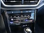 Volkswagen T-Roc 1.5 TSI R-Line Edition | verwarmd stuur | IQ-light | Apple Carplay/Android auto | stoelverwarming | digitaal dashboard
