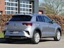 Volkswagen T-Roc 1.5 TSI R-Line Edition | verwarmd stuur | IQ-light | Apple Carplay/Android auto | stoelverwarming | digitaal dashboard