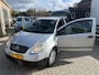 Citroën C2 1.1i Séduction leuke zuinig auto met een vol jaar apk koopje !