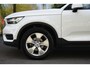 Volvo XC40 T2 129pk Aut. Momentum | Getint Glas | Navigation-Tech | 18''