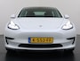 Tesla Model 3 SR+ 325PK LFP-Accu Trekhaak 19"Lmv AutoPilot Leer Pano-Dak Adaptive Cruise Lmv 18" Camera's Elektr.-Stuur+Stoelen+Spiegels+Geheugen+Easy-Entry+Verwarmde stoelen Park assistent Pdc WIFI Ecc Lane-Assist Speed-Assist Ecc Navi Led DAB Voorverwarmen interieur via App Keyless One-Pedal-Drive Origineel Nederlandse Auto LFP accu dus 100% opladen!