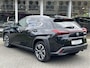 Lexus UX 250h Preference Line | Nieuwe multimedia, 18 inch, Dodehoekherkenning, Stoel + Stuurverwarming, Parkeersensoren