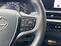 Lexus UX 250h Preference Line | Nieuwe multimedia, 18 inch, Dodehoekherkenning, Stoel + Stuurverwarming, Parkeersensoren