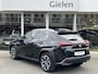 Lexus UX 250h Preference Line | Nieuwe multimedia, 18 inch, Dodehoekherkenning, Stoel + Stuurverwarming, Parkeersensoren