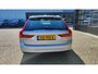 Volvo V90 T4 AUT8 190PK Momentum | Trekhaak semi elektrisch inklapbaar | Elektrisch verstelbare voorstoelen met geheugen | Verwarmde voorstoelen, achterbank & stuurwiel | Adaptieve Cruise Control | BLIS Dodehoekdetectie | Park Assist voor & achter | Adaptieve bochtverlichting