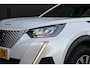 Peugeot e-2008 EV Active Pack 50 kWh 3 Fase 96,6%SOH! | Stoelverwarming | Achteruitrijcamera | Dealeronderhouden | Cruise Control | Apple Carplay | Android Auto | Airco !!